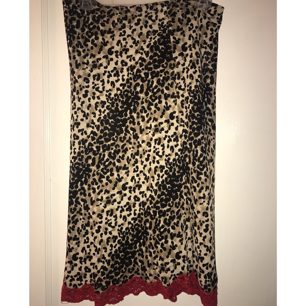 Leopard print straight skirt with red lace